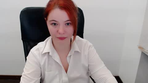 Snapshot of sun_lovely chatting on 10/25/25, 03:36 Alexi online show from 10/25/25, 03:36