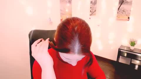 Snapshot of sun_lovely chatting on 10/26/25, 02:34 Alexi online show from 10/26/25, 02:34