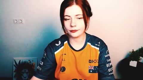 Snapshot of sun_lovely chatting on 10/31/25, 02:40 Alexi online show from 10/31/25, 02:40