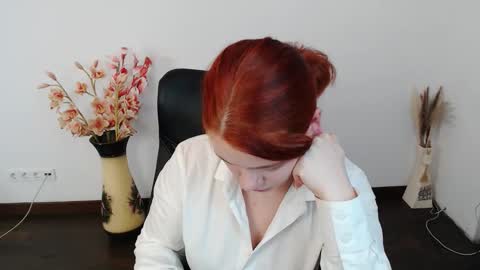 Snapshot of sun_lovely chatting on 11/29/25, 02:53 Alexi online show from 11/29/25, 02:53