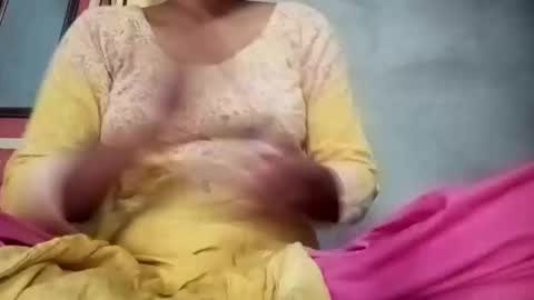 sunali_jain03 online show from 04/07/26, 02:34