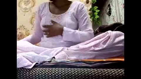 sunali_jain03 online show from 05/28/26, 07:16