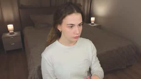 Snapshot of sundayferrigno chatting on 12/18/25, 04:18 Angella online show from 12/18/25, 04:18