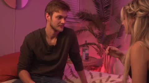 Snapshot of sunfeather chatting on 01/23/25, 02:02 Blaire Axel online show from 01/23/25, 02:02