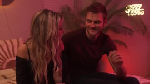 Snapshot of sunfeather chatting on 03/10/25, 12:29 Blaire Axel online show from 03/10/25, 12:29