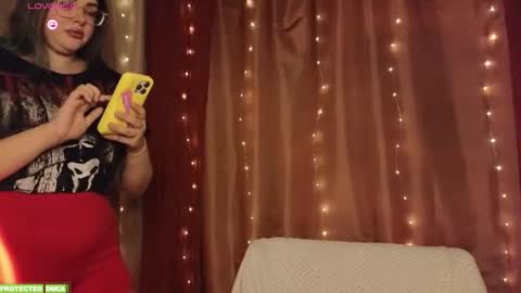 Snapshot of sunflower0907 chatting on 09/18/25, 03:14 Tina. Im topless model online show from 09/18/25, 03:14