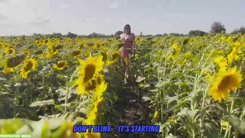 Snapshot of sunflower0907 chatting on 09/24/25, 03:04 Tina. Im topless model online show from 09/24/25, 03:04