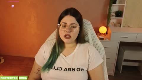 Snapshot of sunflower0907 chatting on 10/23/25, 09:08 Tina. Im topless model online show from 10/23/25, 09:08