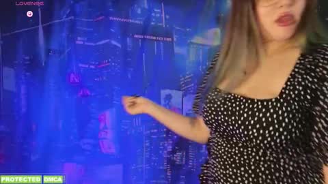 Snapshot of sunflower0907 chatting on 10/28/25, 09:02 Tina. Im topless model online show from 10/28/25, 09:02