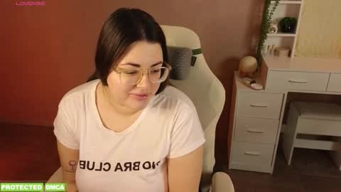 Snapshot of sunflower0907 chatting on 01/12/26, 09:03 Tina. Im topless model online show from 01/12/26, 09:03