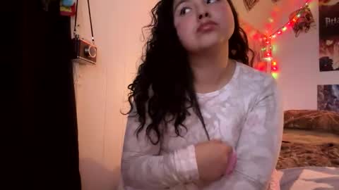 Snapshot of sunflowerxo chatting on 10/20/25, 05:41 Sofie online show from 10/20/25, 05:41