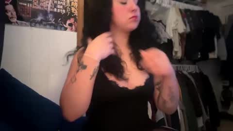 Sofie online show from 11/18/25, 07:13