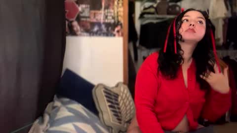 Sofie online show from 12/18/25, 06:52