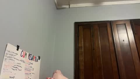 sunneeshellee online show from 06/17/26, 07:33