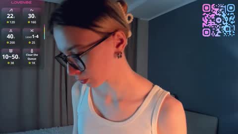 Kiki online show from 03/24/26, 01:10