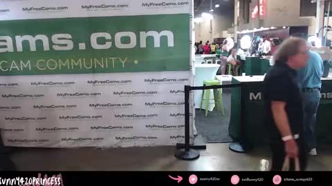 Snapshot of sunny420princess chatting on 12/07/24, 01:25 Sunny420 online show from 12/07/24, 01:25