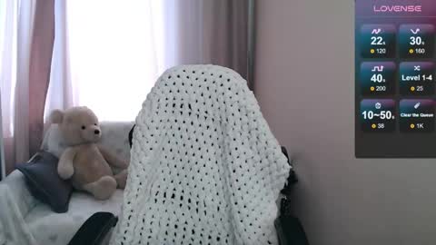 Naomi online show from 04/17/26, 08:17