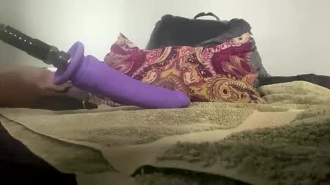 Snapshot of sunny_clementine chatting on 11/10/25, 04:28 Sunny Clementine online show from 11/10/25, 04:28