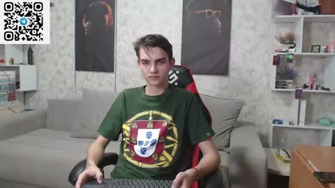 Snapshot of sunny_dan chatting on 01/09/25, 01:50 Dan online show from 01/09/25, 01:50