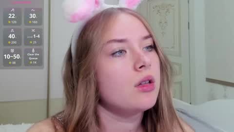 Vanessa online show from 12/18/25, 07:03