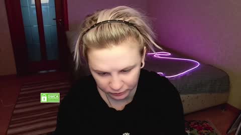 Snapshot of sunny_mood chatting on 01/05/25, 07:07 sunny mood online show from 01/05/25, 07:07