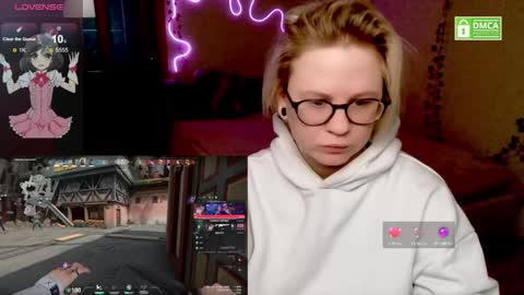 Snapshot of sunny_mood chatting on 02/06/25, 02:33 sunny mood online show from 02/06/25, 02:33