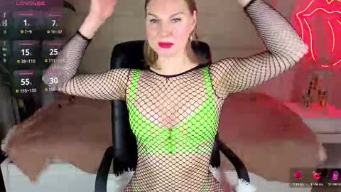 sunny_nicoleee online show from 03/22/26, 01:42