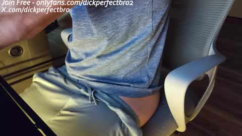 sunny valentine online show from 11/21/25, 02:43