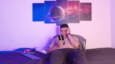 Christian Vanessa online show from 12/17/25, 06:36