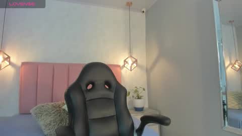  S U N N Y online show from 11/07/25, 12:38