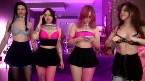 Fia  -  TG -  Mia -  Alice -  online show from 05/18/26, 01:24