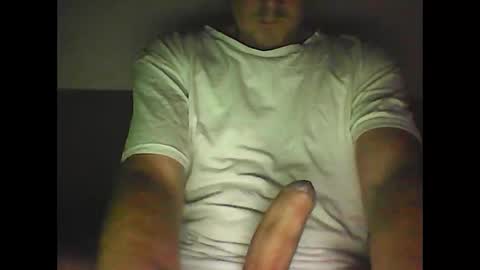 Snapshot of sunnygun0 chatting on 11/04/25, 08:08 sunnygun0 online show from 11/04/25, 08:08