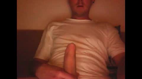 Snapshot of sunnygun0 chatting on 12/19/25, 08:05 sunnygun0 online show from 12/19/25, 08:05