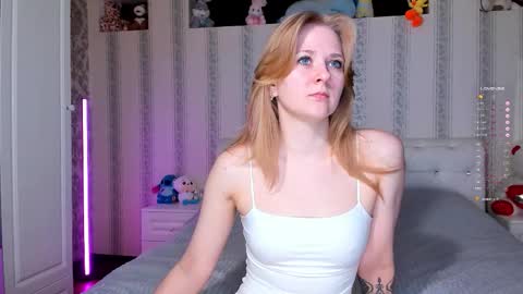 Snapshot of sunnyhuff chatting on 11/06/25, 03:35 Sunny online show from 11/06/25, 03:35