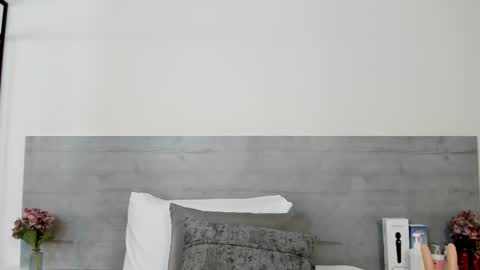 sunnywhitee online show from 02/07/26, 07:17