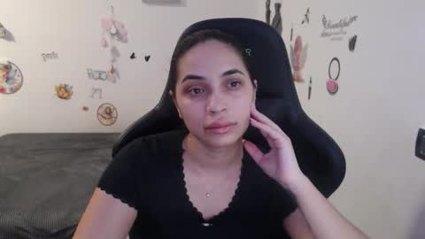 Snapshot of sunrocss chatting on 12/01/25, 02:00 sunrocss online show from 12/01/25, 02:00