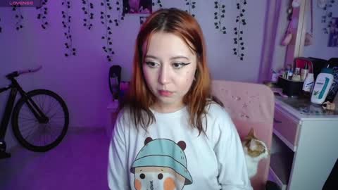 Snapshot of sunset_pienk chatting on 09/13/25, 03:17 Sunset online show from 09/13/25, 03:17