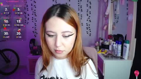 Snapshot of sunset_pienk chatting on 11/11/25, 04:12 Sunset online show from 11/11/25, 04:12