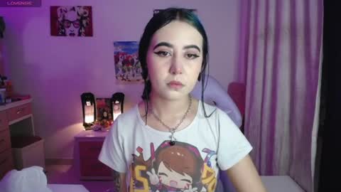 Snapshot of sunset_pienk chatting on 06/16/26, 03:42 Sunset online show from 06/16/26, 03:42