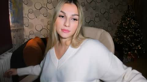 Snapshot of sunsetwithava chatting on 12/19/25, 06:26 sunsetwithava online show from 12/19/25, 06:26