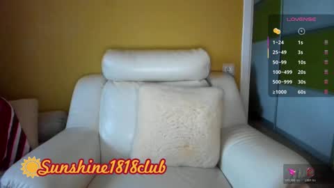 Snapshot of sunshine1818club chatting on 12/18/25, 07:25 Angela Sunshine1818club online show from 12/18/25, 07:25