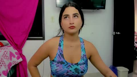 Andrea Rodriguez online show from 12/08/24, 07:00