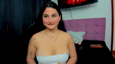 Andrea Rodriguez online show from 09/25/25, 07:28