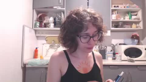 Snapshot of sunshinehella chatting on 06/26/26, 03:16 Hella online show from 06/26/26, 03:16