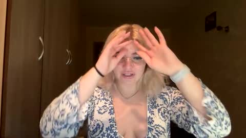 sunshinyflash online show from 11/11/25, 05:13