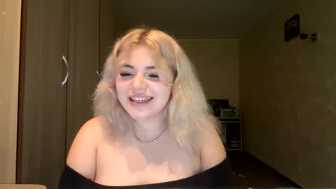 sunshinyflash online show from 12/01/25, 04:12