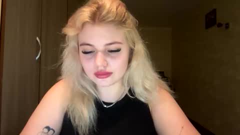 sunshinyflash online show from 12/04/25, 07:11