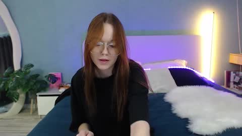 Snapshot of sunylily chatting on 03/14/26, 06:19 Lilith online show from 03/14/26, 06:19