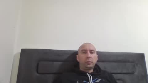 super42835015 online show from 12/30/24, 04:19