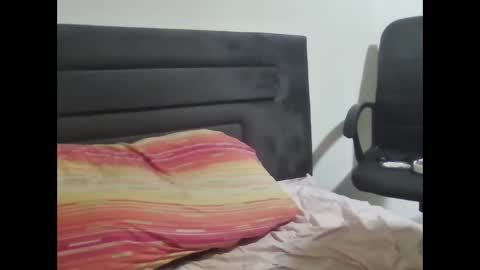 super42835015 online show from 10/02/25, 05:31